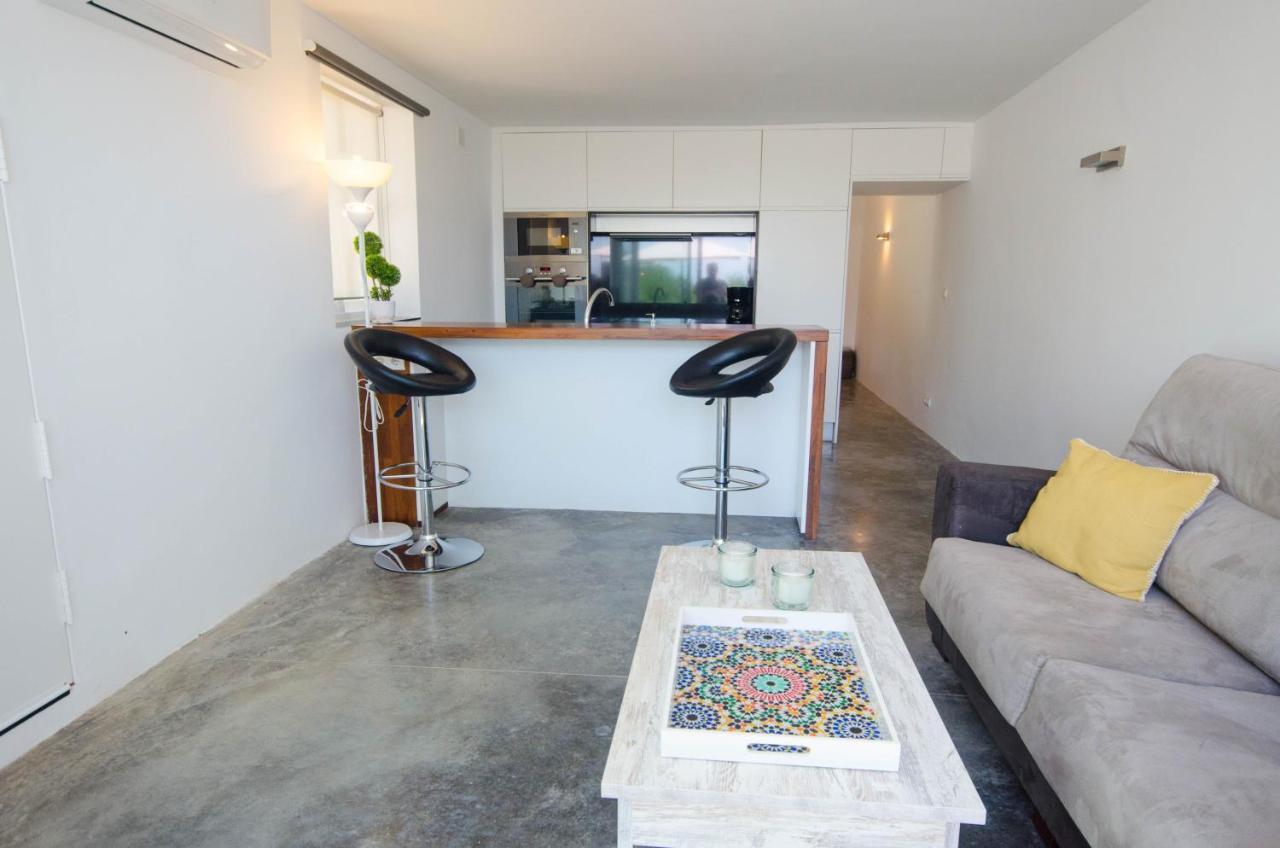 Apartment Seghers- Seaside Charm By The Beach Estepona Exteriör bild