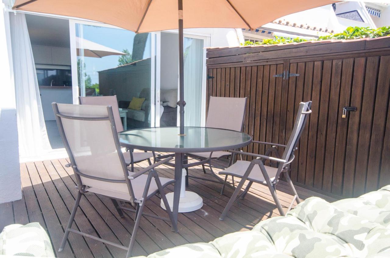 Apartment Seghers- Seaside Charm By The Beach Estepona Exteriör bild